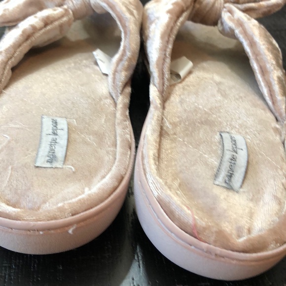 M Nanette Lepore Slippers Mauve - Picture 8 of 8